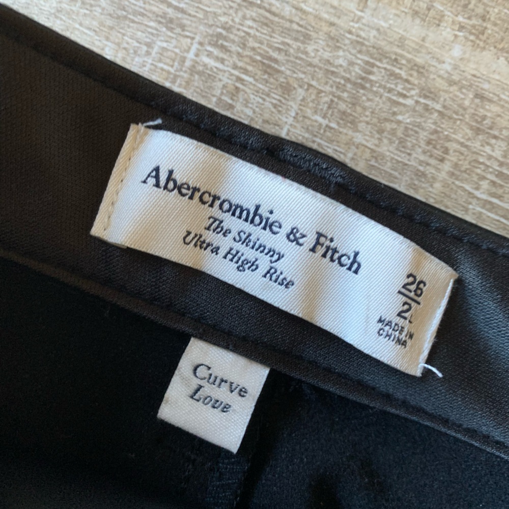 Abercrombie & Fitch The Skinny Ultra High Rise Faux Leather Ankle Slit Pants 26L - Picture 5 of 13